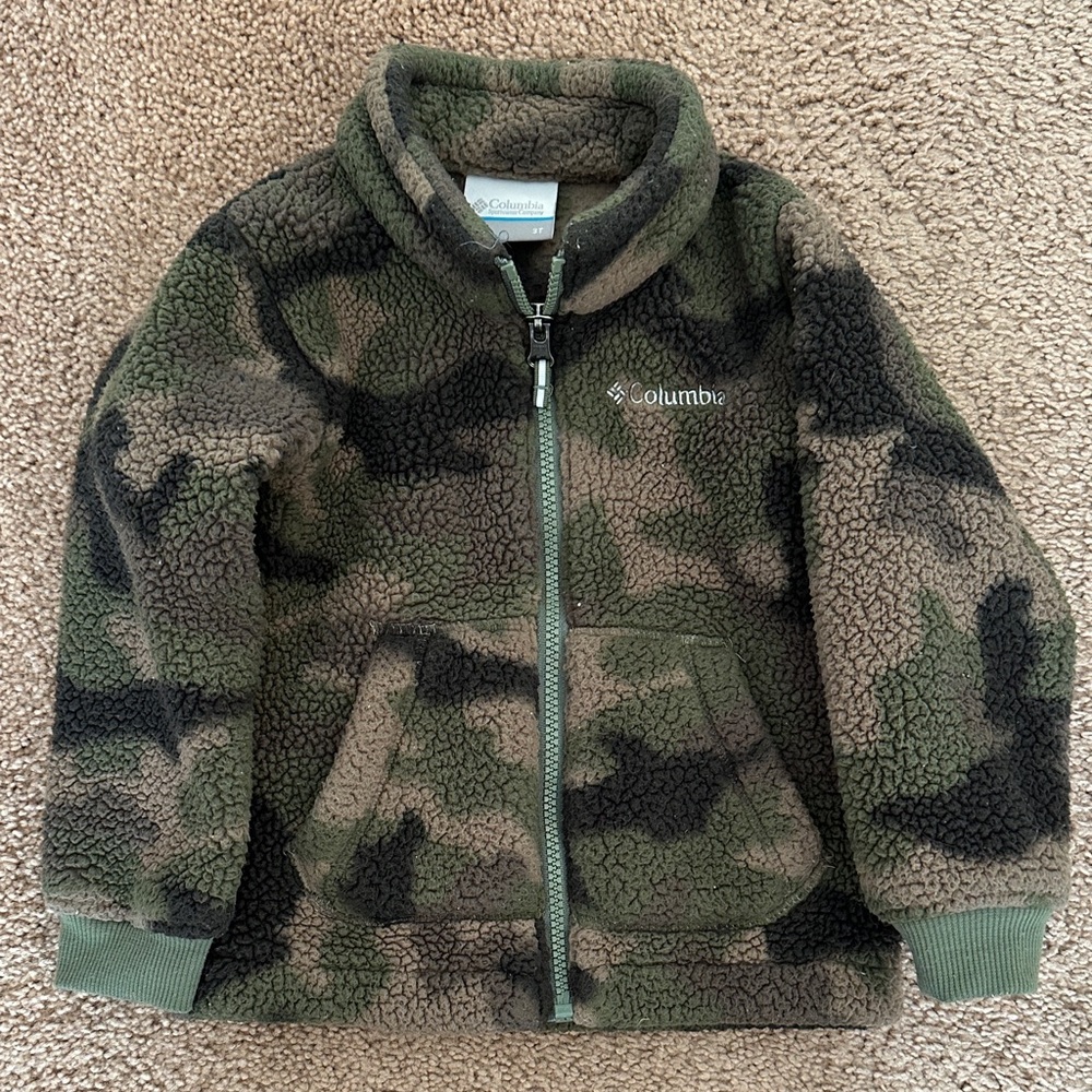 Boys Columbia Green and Black Camouflage Zipper Fleece Jacket
